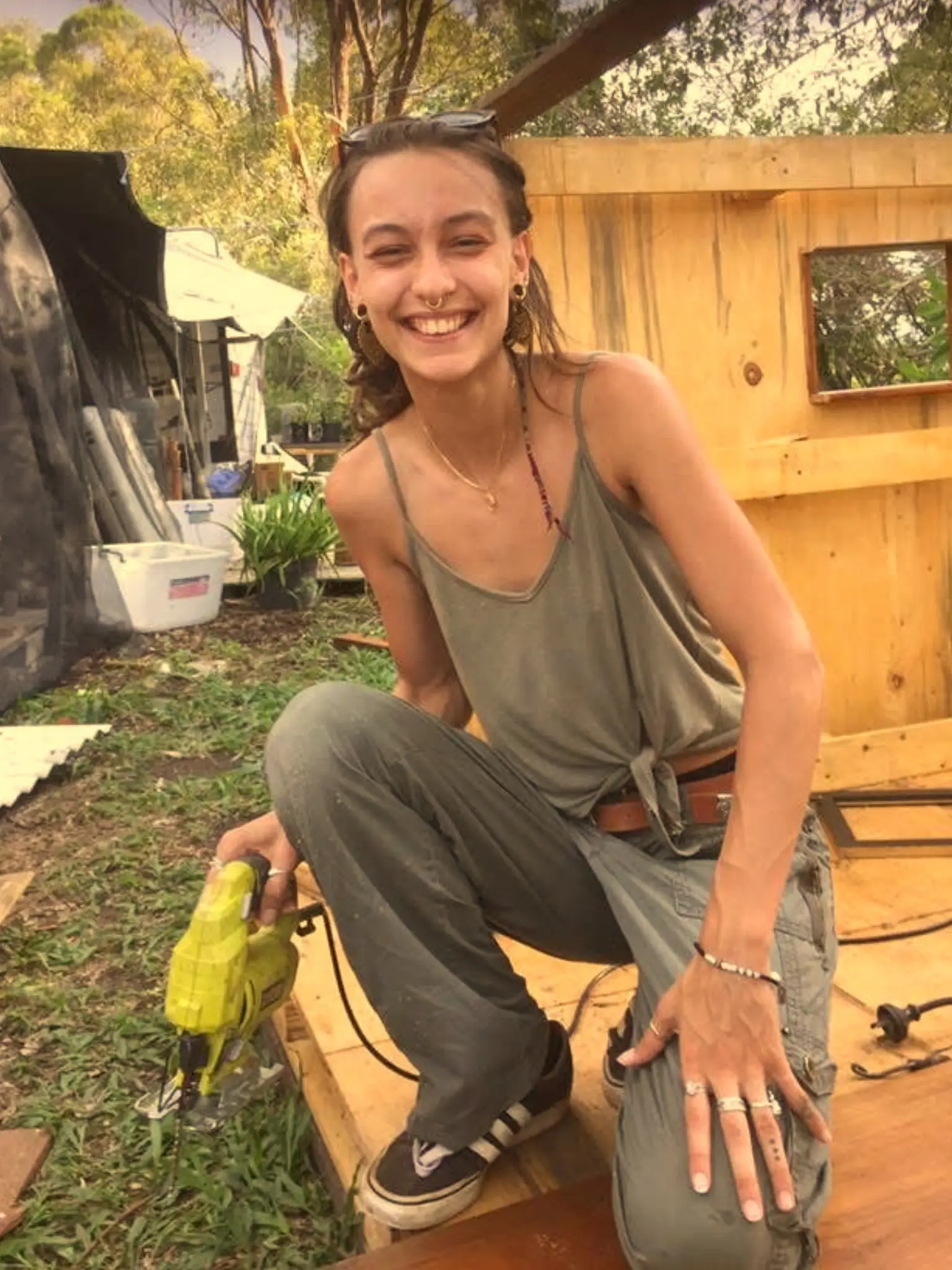 deidivine-girlsontools-3